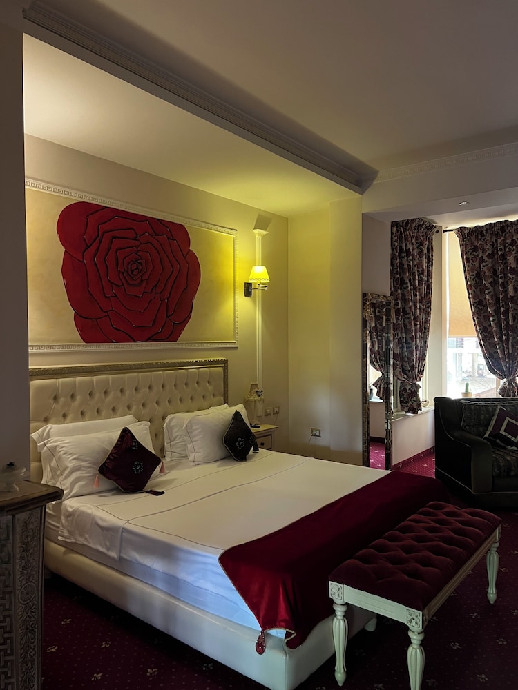 2 Kitarrat Boutique Hotel and Spa 4/34