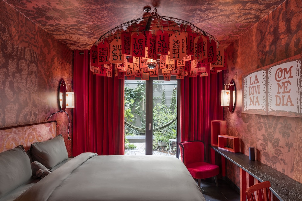25hours Hotel Piazza San Paolino 30/60