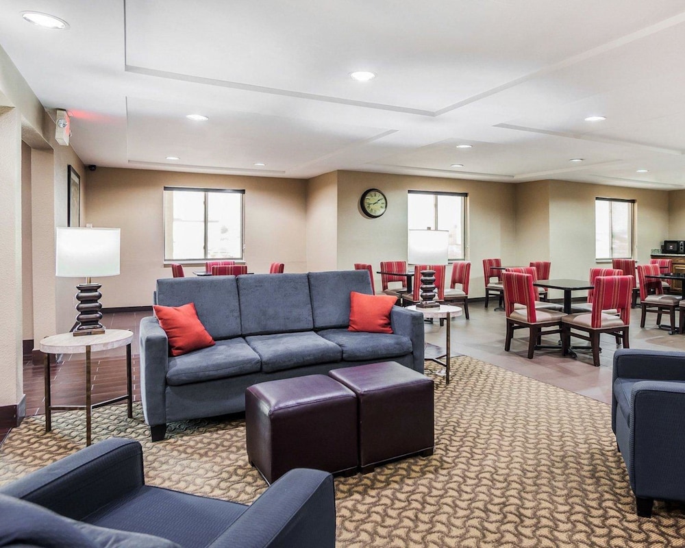 Comfort Inn And Suites Moberly Ex Holiday Inn Express Moberly 23/36