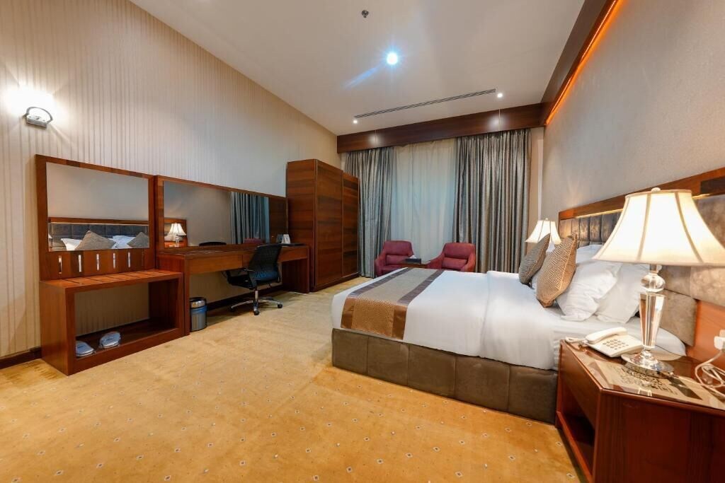 DELUXE, APARTMENT