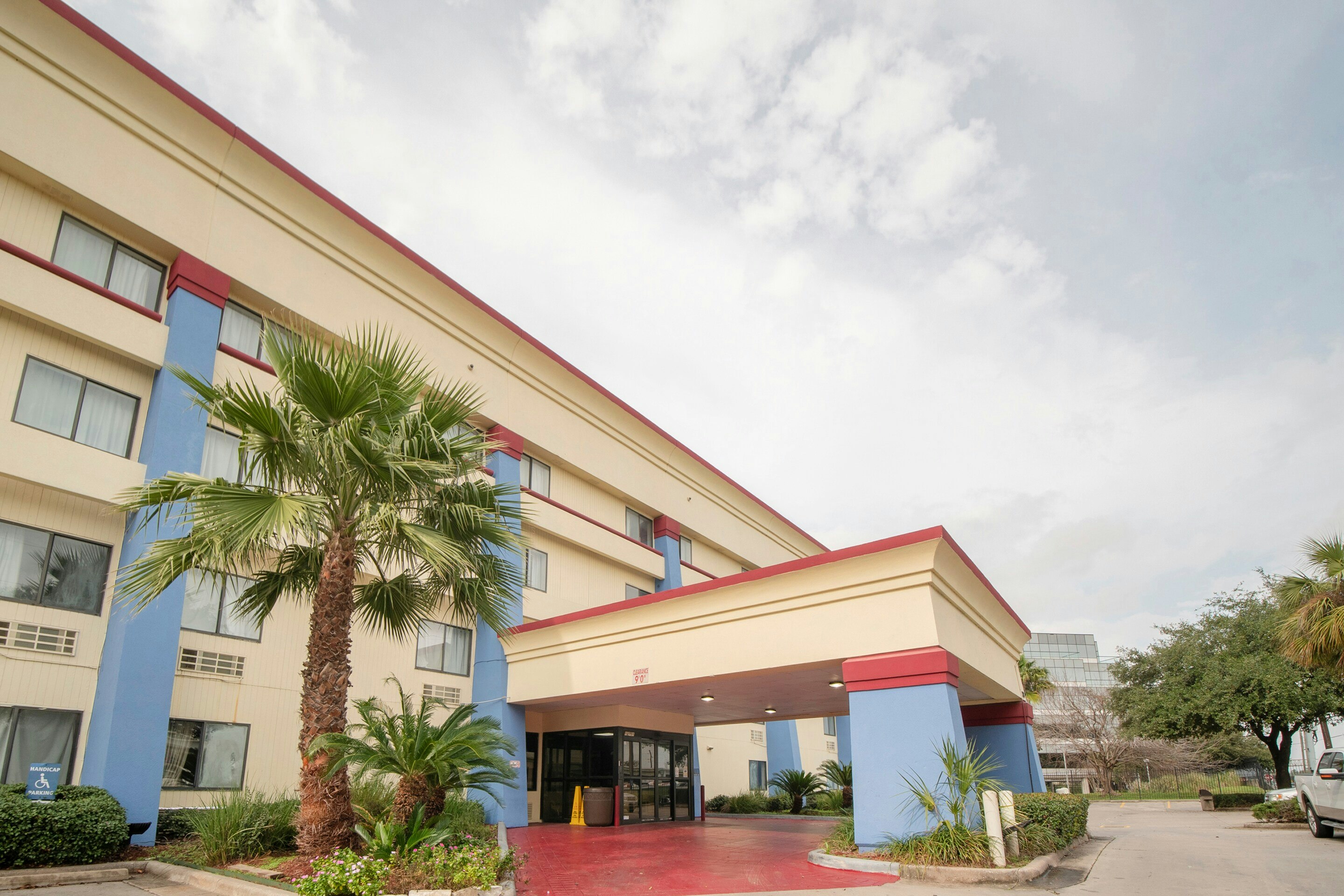 OYO Townhouse Houston Airport North