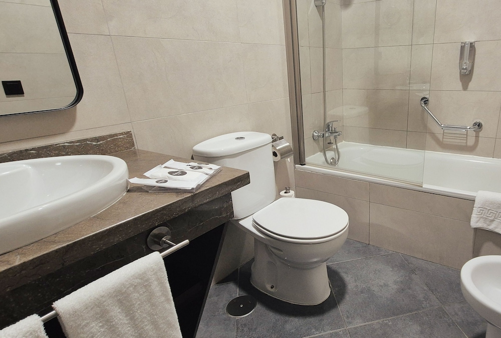 غرفة عائلية رباعية، Hotel Vertice Aljarafe 9/10