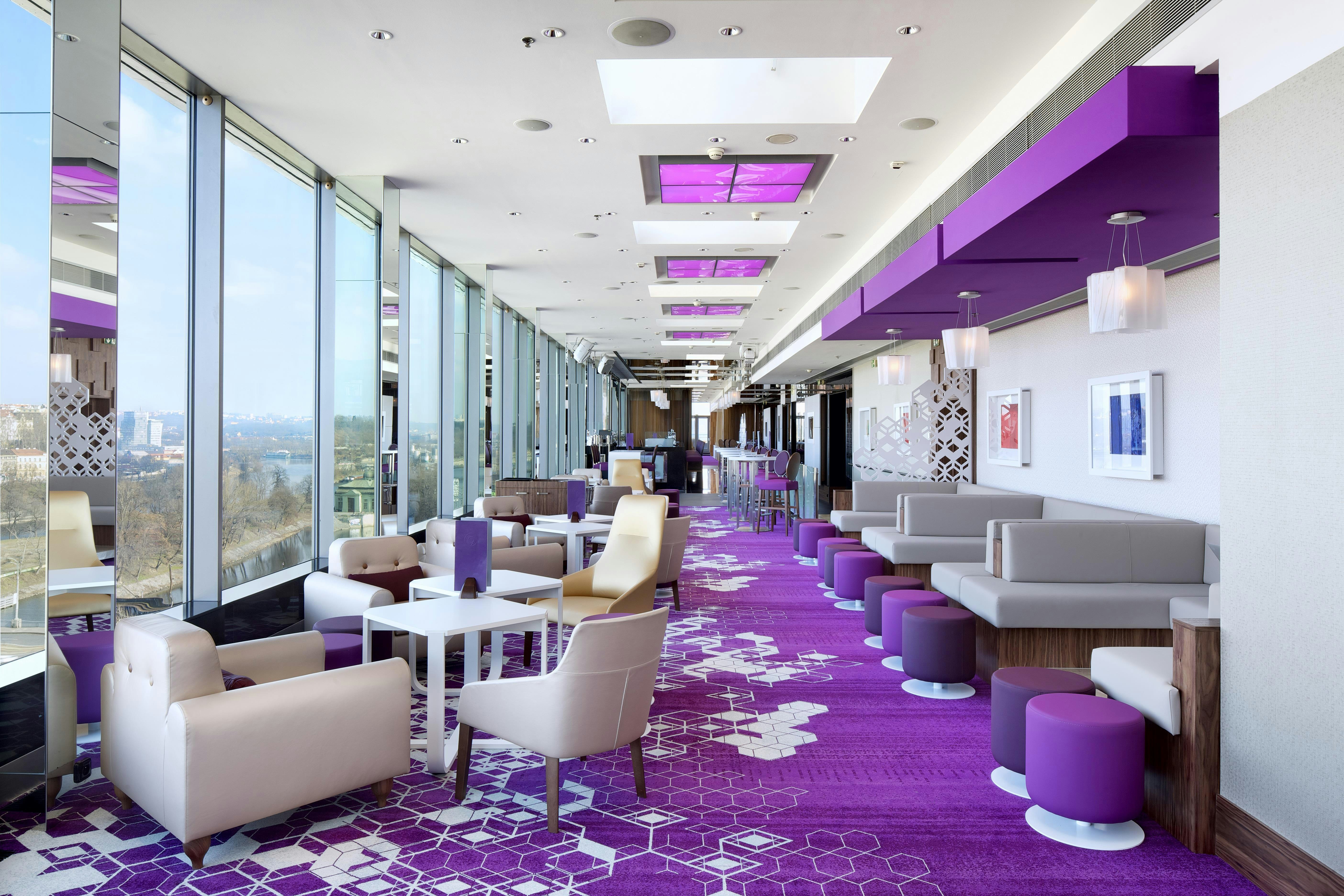 Hilton Prague Atrium 51/84