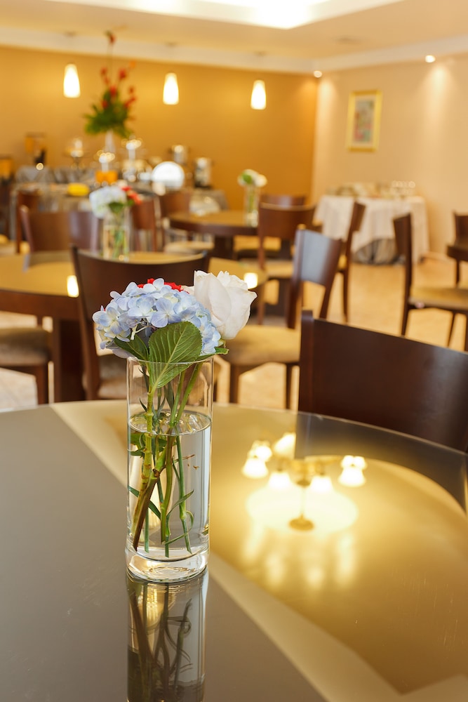 Coral Suites 49/54