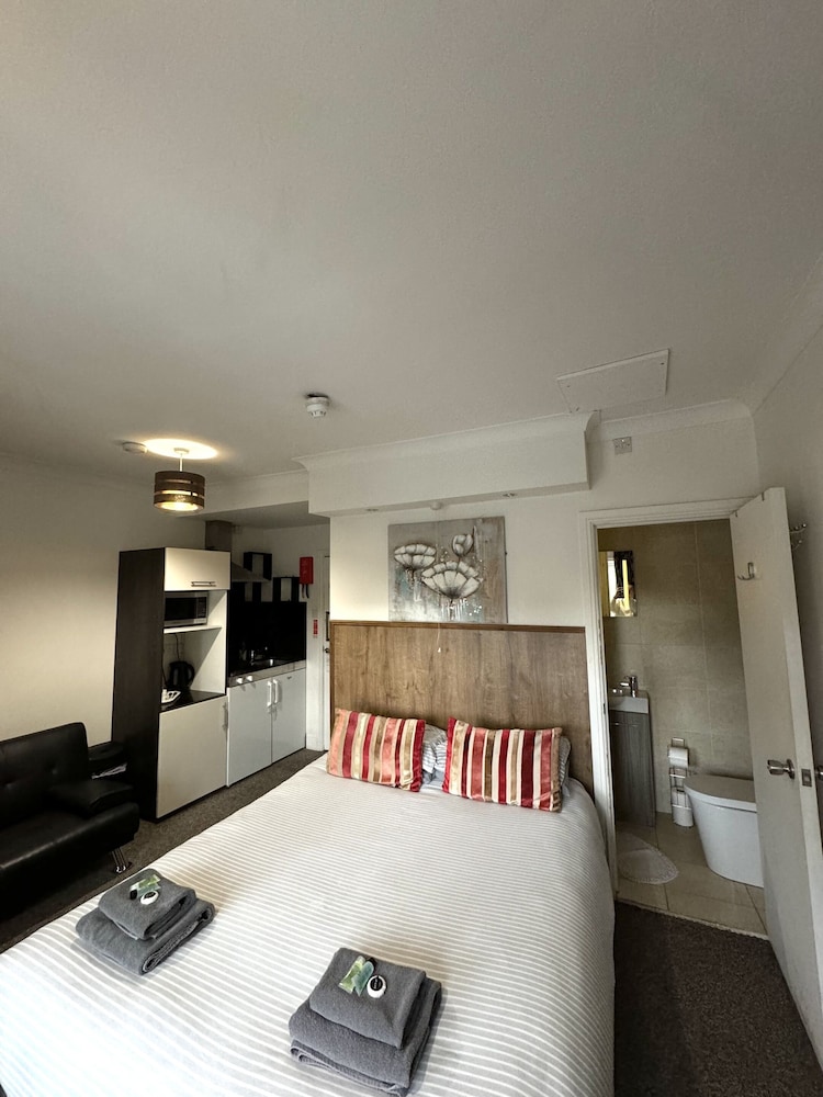 Riverside Hotel Bed and Breakfast 20/48