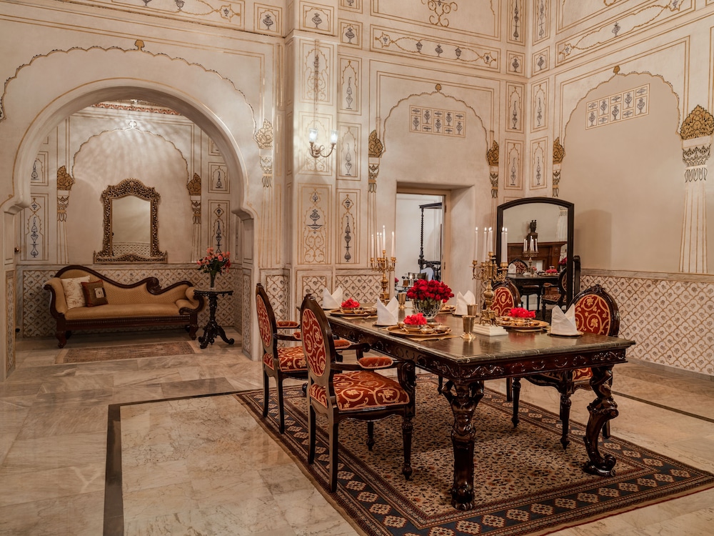 Laxmi Niwas Palace 55/65