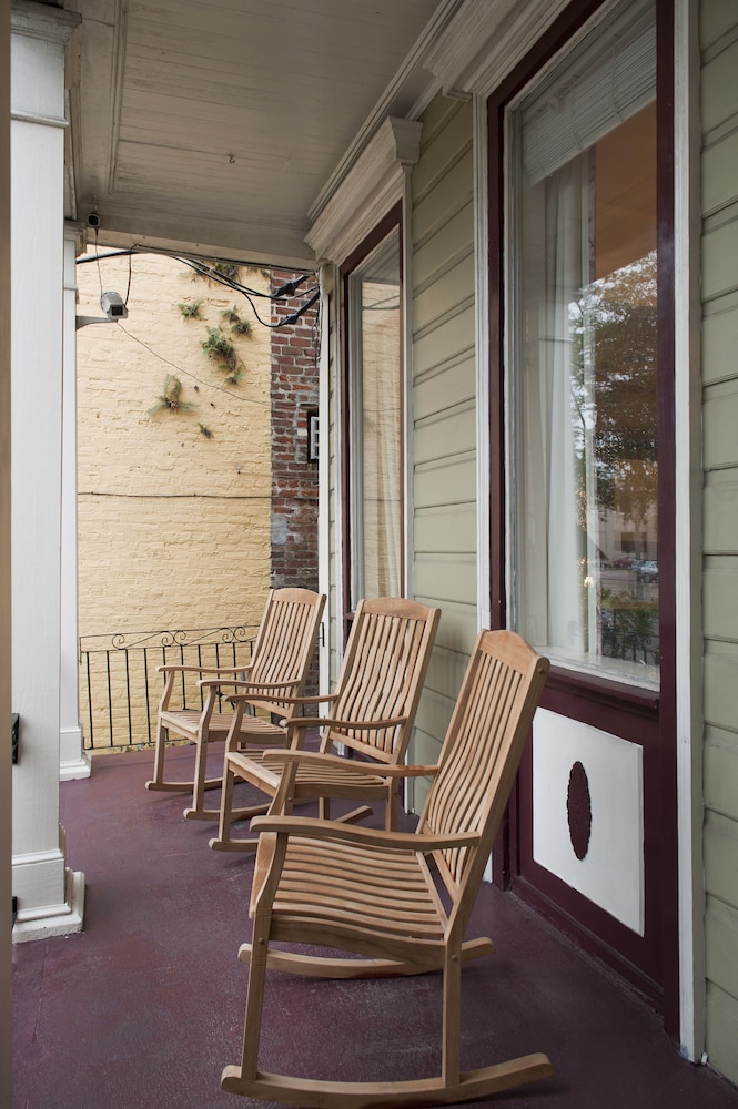 Historic Streetcar Inn 56/67