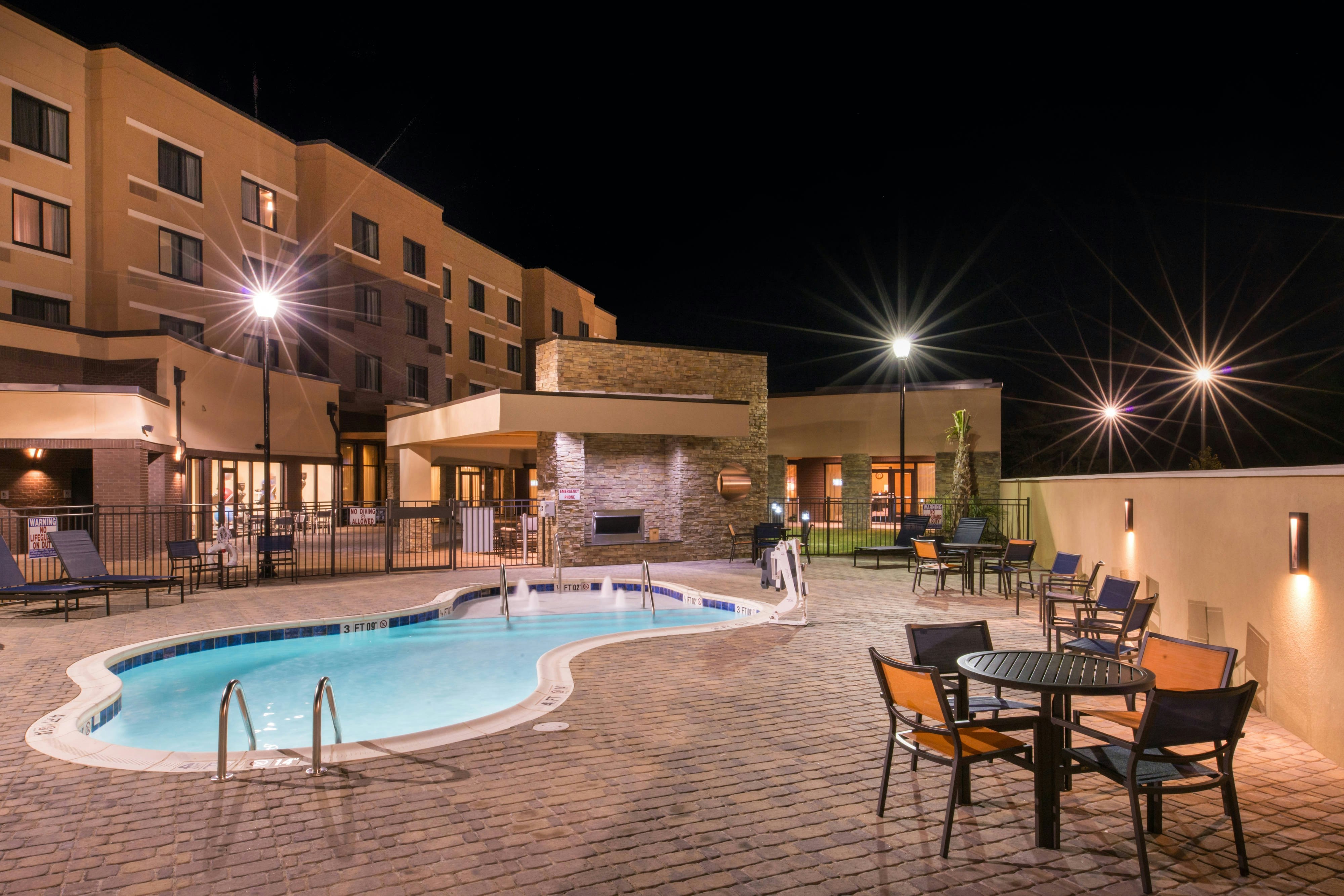Courtyard Jacksonville 51/53