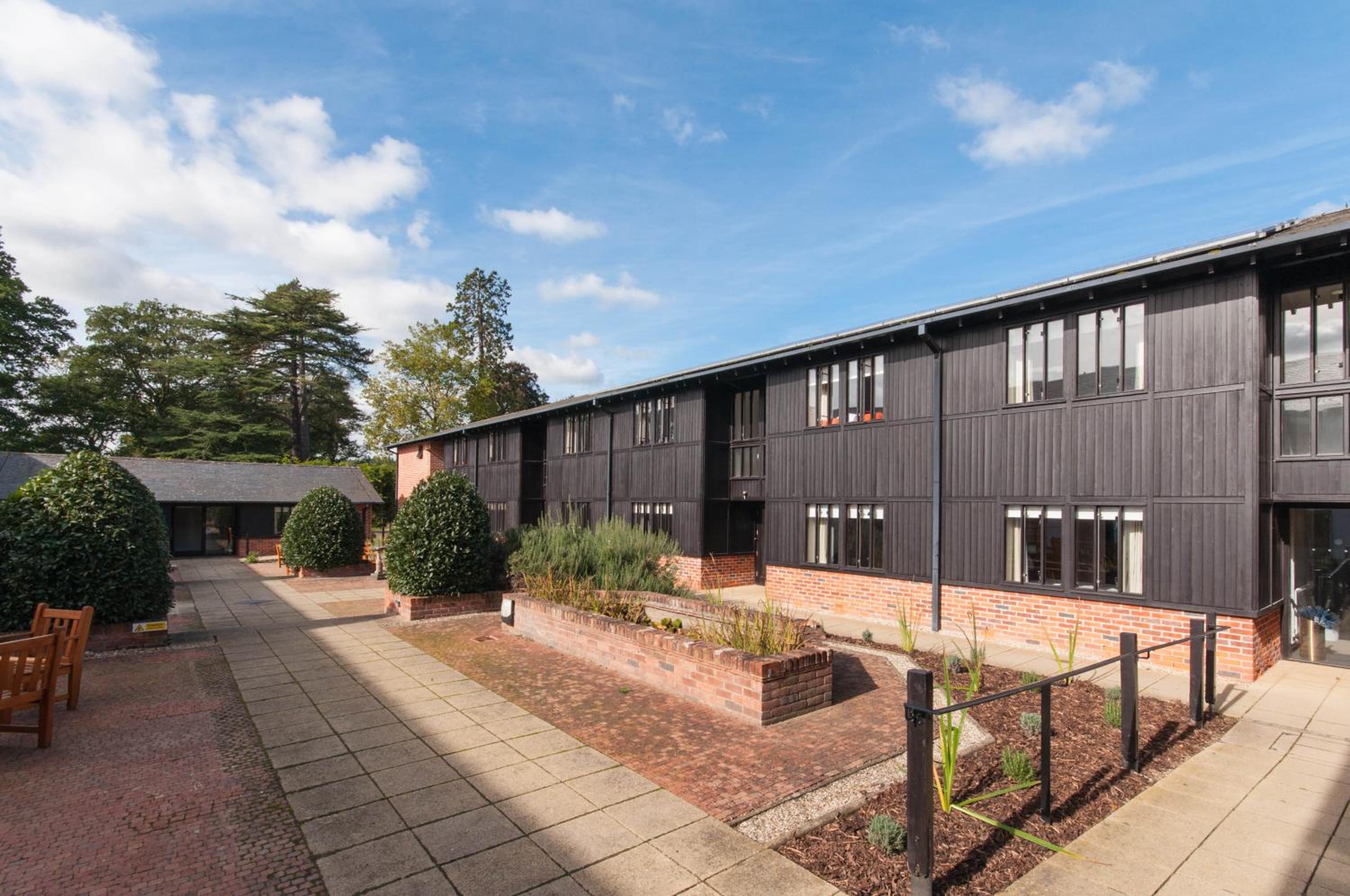 Greenlands Hotel 45/58