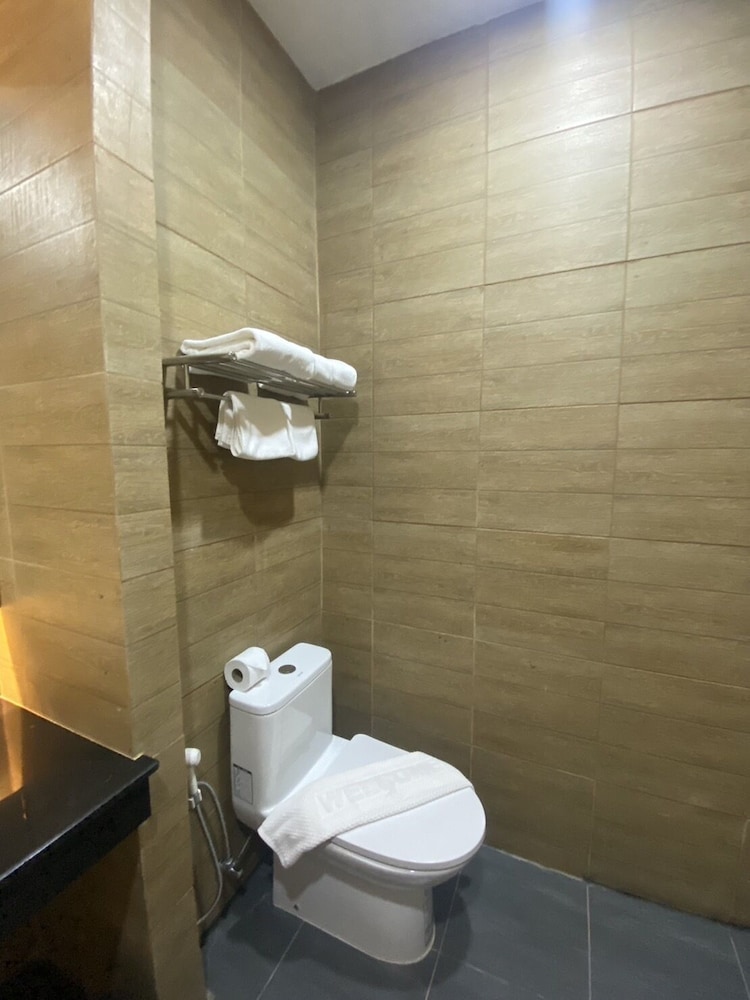 Mayflower Grande Hotel Phitsanulok 41/42