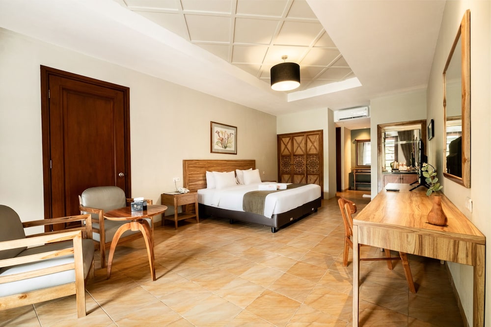 Petite, Single Bed