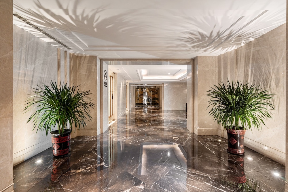 Guangdong Hotel Shanghai 22/38