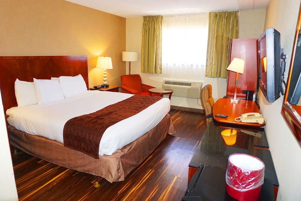 The Floral Park Motor Lodge 10/56