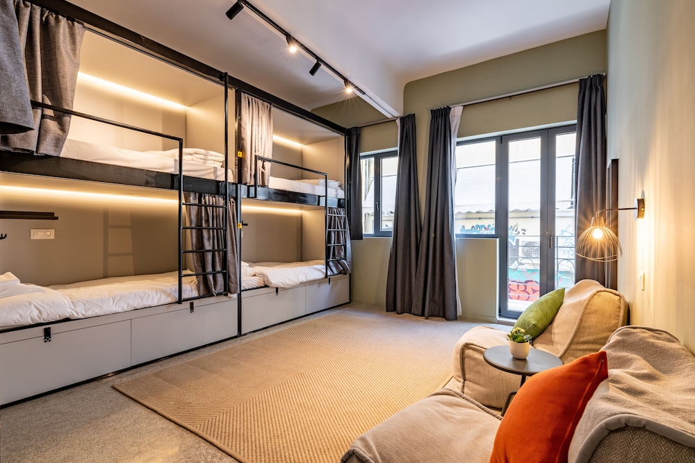 Athens Hub Hostel 7/33