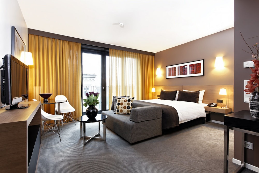 Adina Apartment Hotel Berlin Mitte 10/71