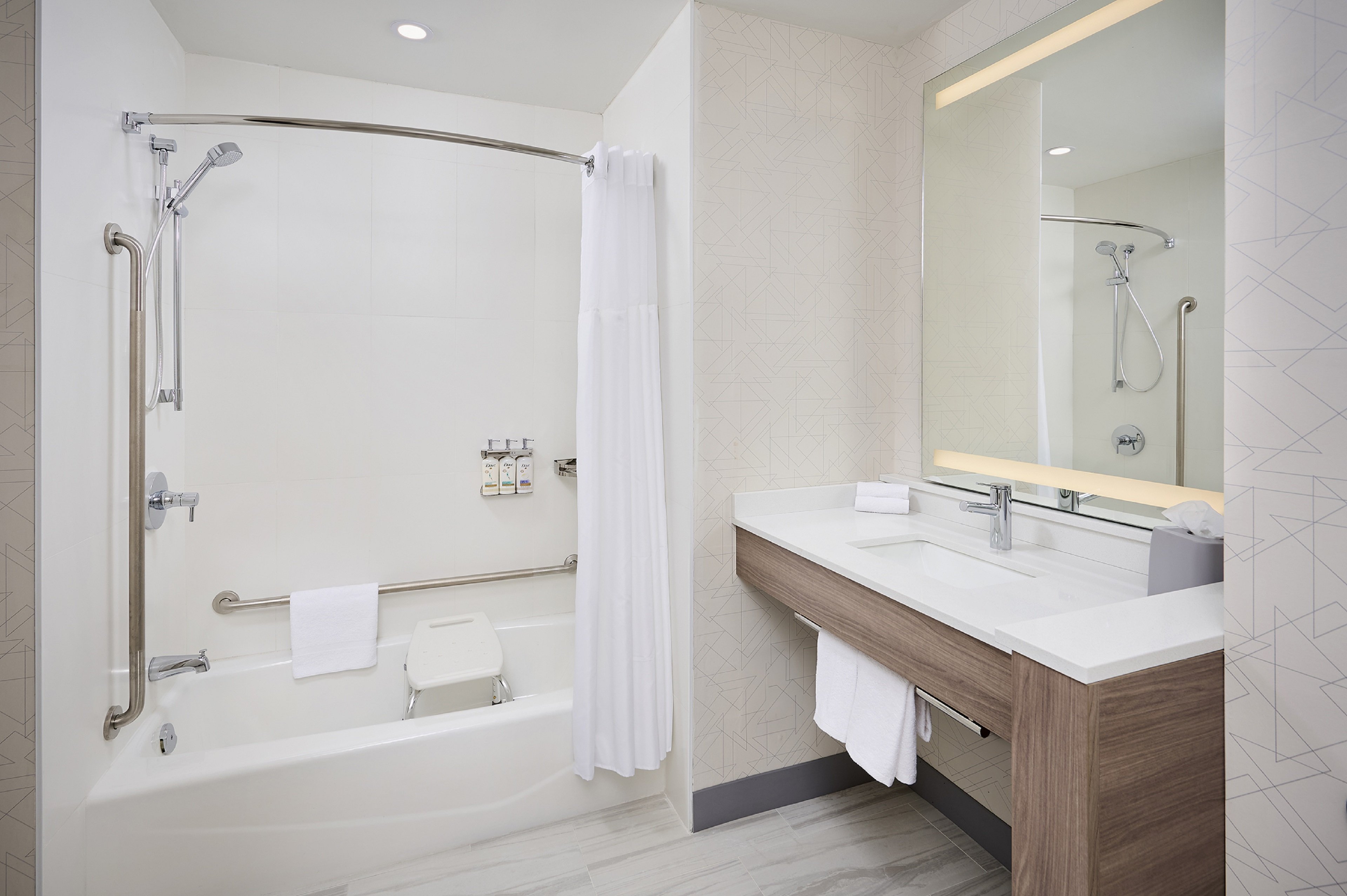 Holiday Inn Express HAMILTON - UPPER JAMES 60/60