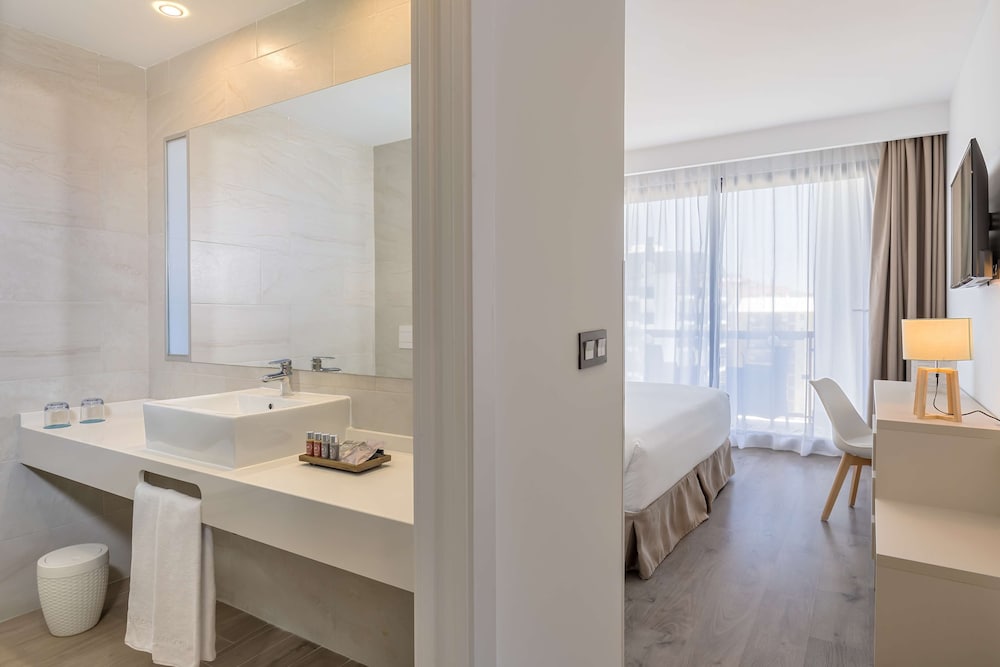 Occidental Fuengirola 45/45