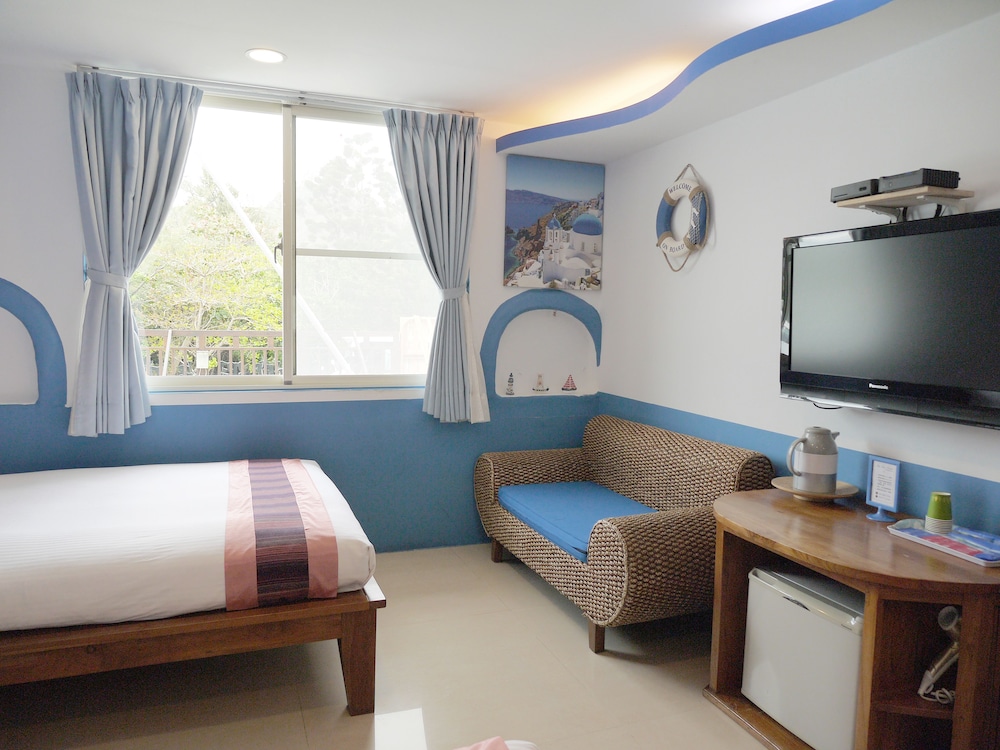 Sin Sin Hotel I 35/50