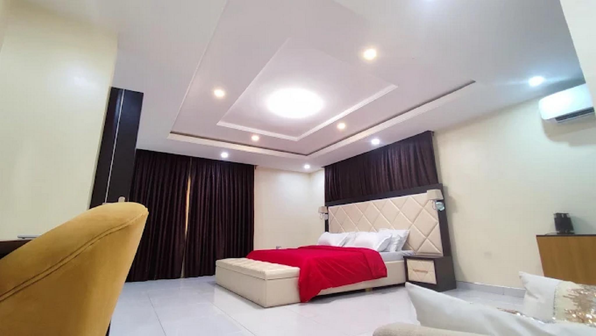 Pentagon Luxury Suites Enugu 8/28