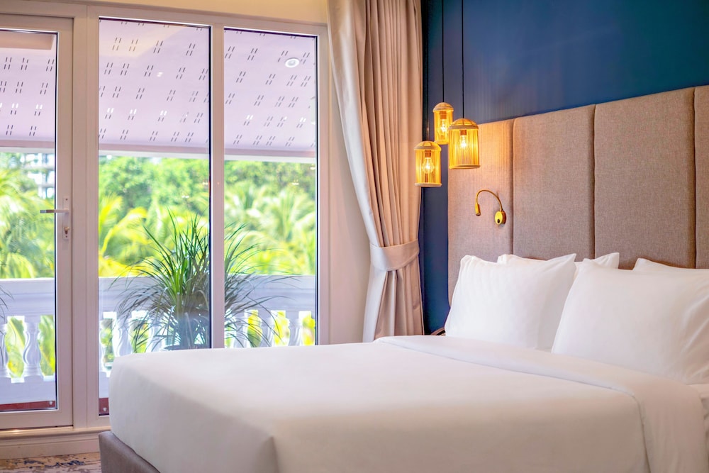 Premium, King Bed, Beach Front