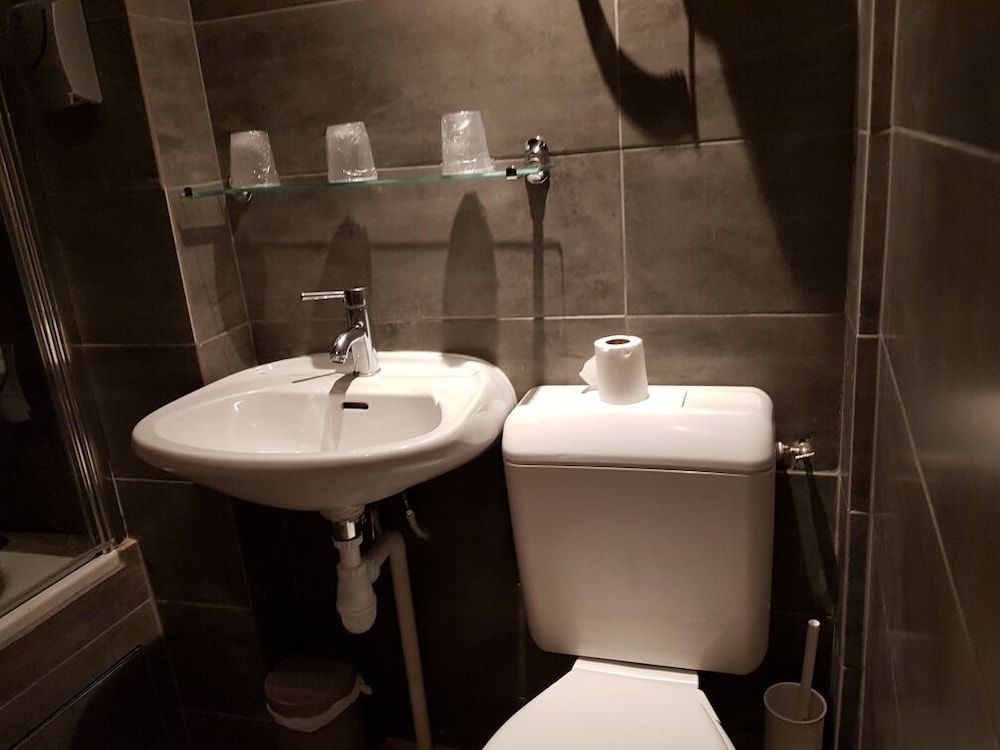 Hotel Du Maine 28/30