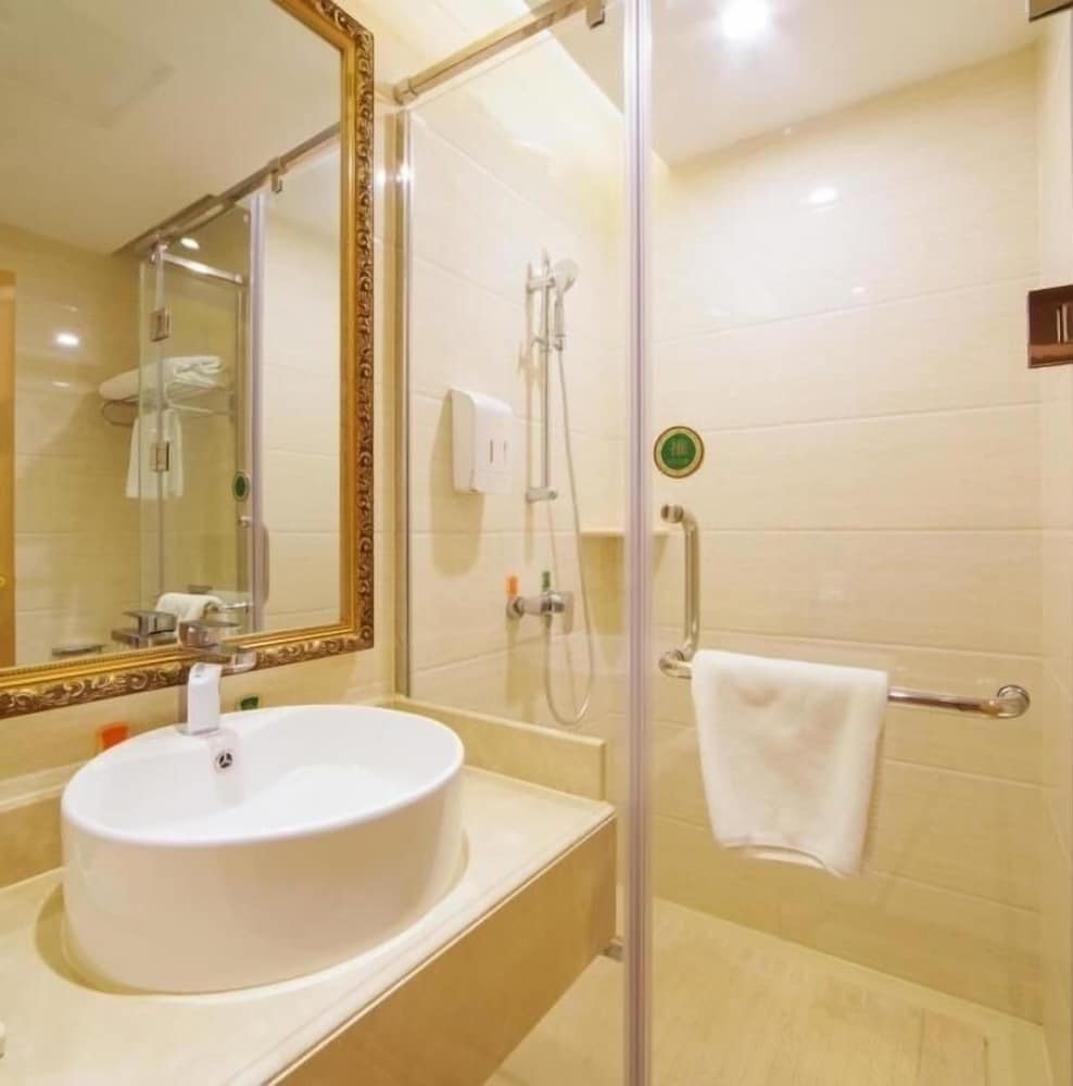 Vienna Hotel (Xiufeng Park, Jinshan Road, Yiyang High-tech Zone) 20/20