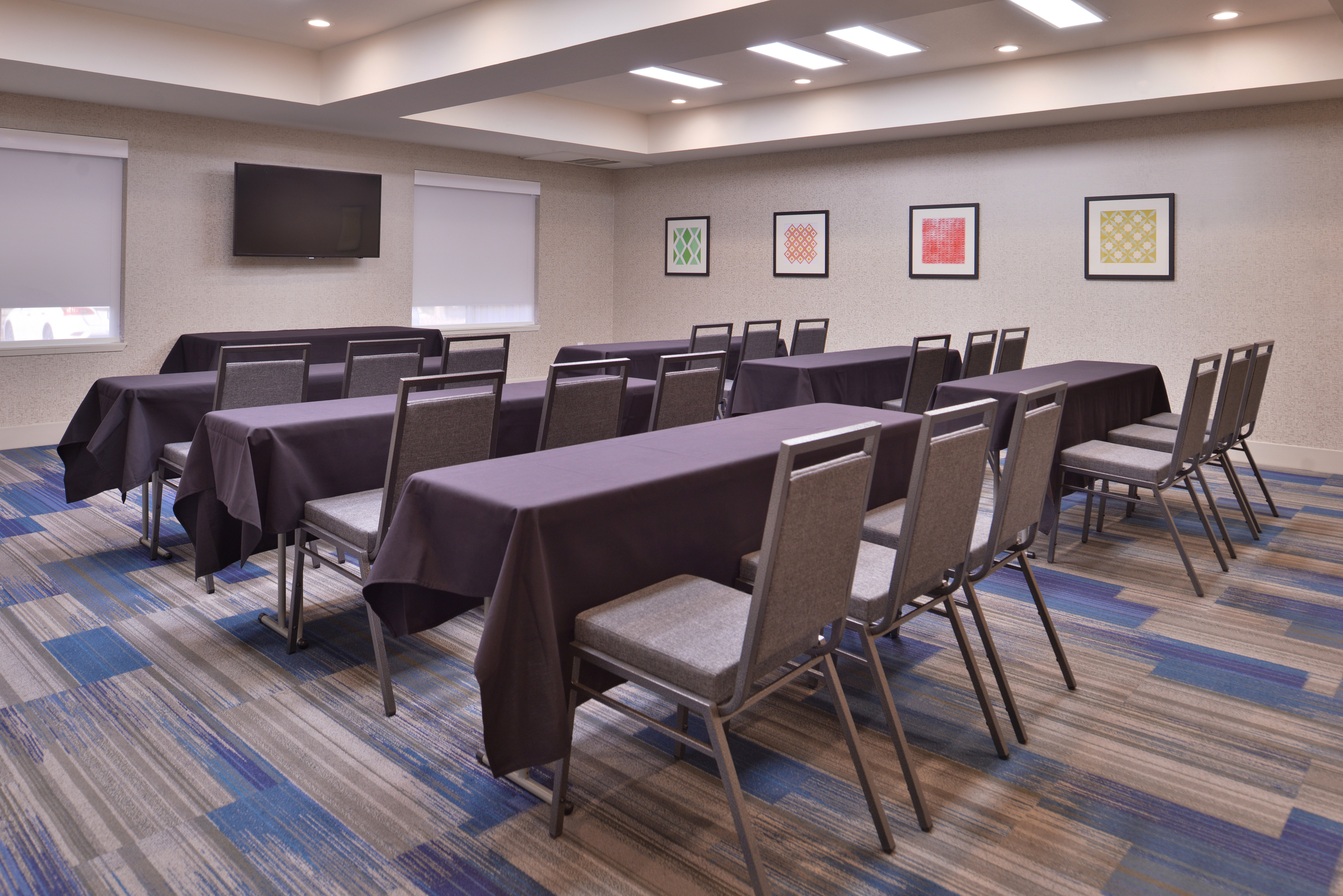 Holiday Inn Express Stockton Southeast 54/61