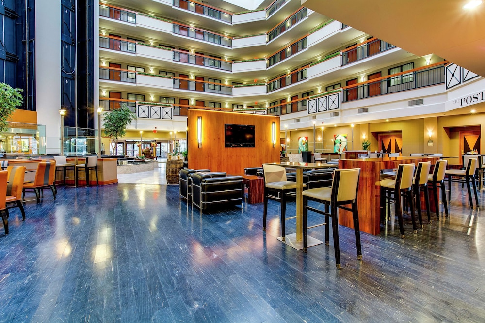 Embassy Suites Louisville East 53/73