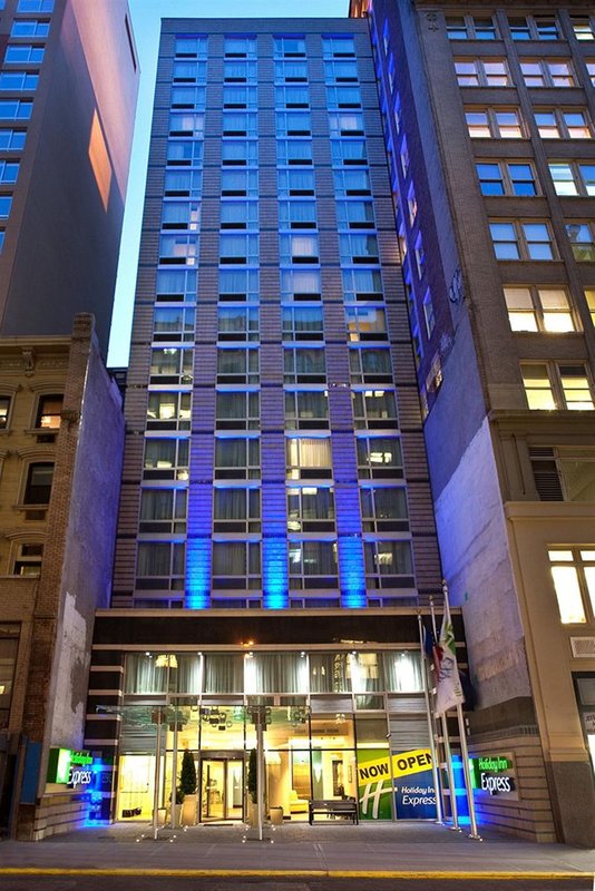 Holiday Inn Express Manhattan Times Square South 1/19