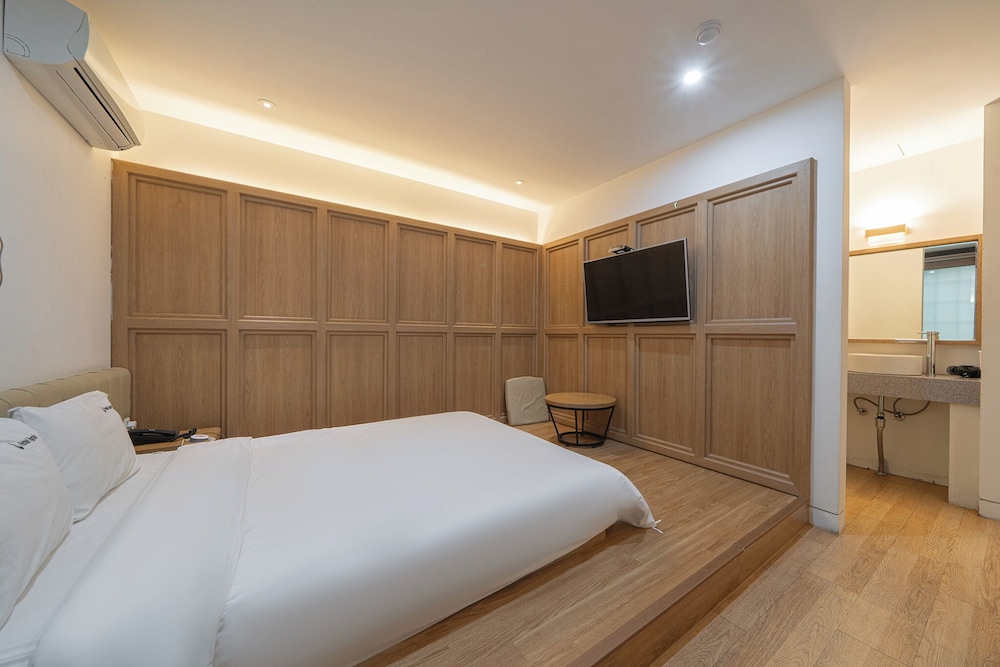 Hotel Ignis 15/50