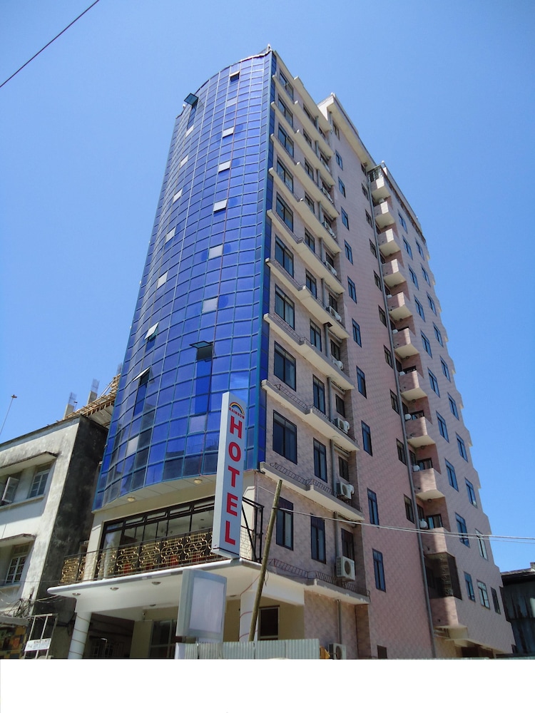 Rainbow Hotel 3/50