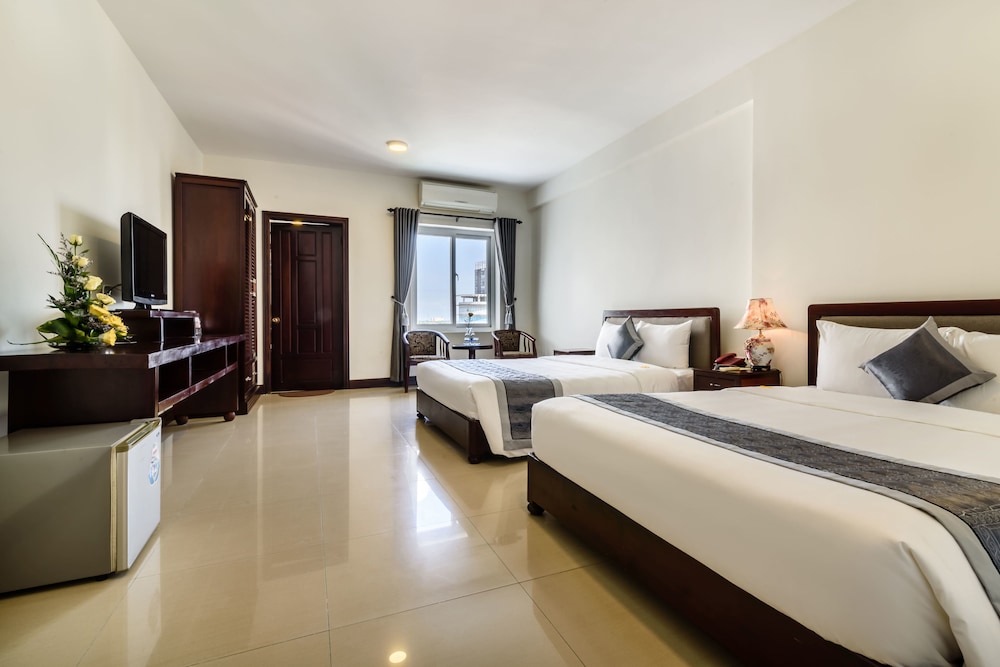 Baly Hotel 16/72
