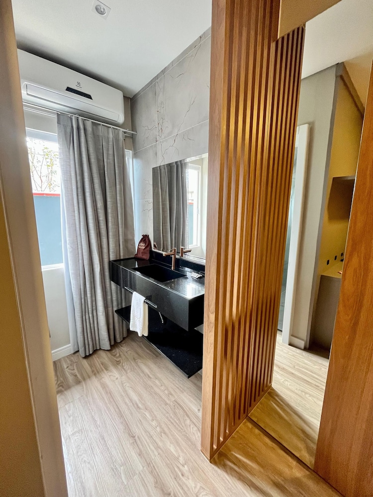 Hotel Lorimar 7/67
