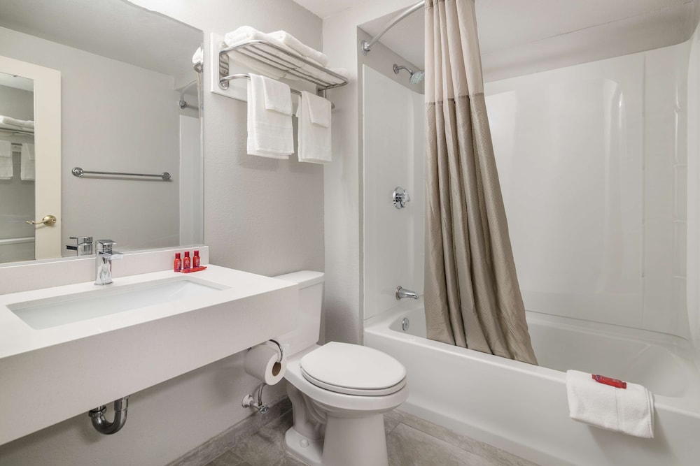 SureStay Hotel by Best Western Lewiston 15/33