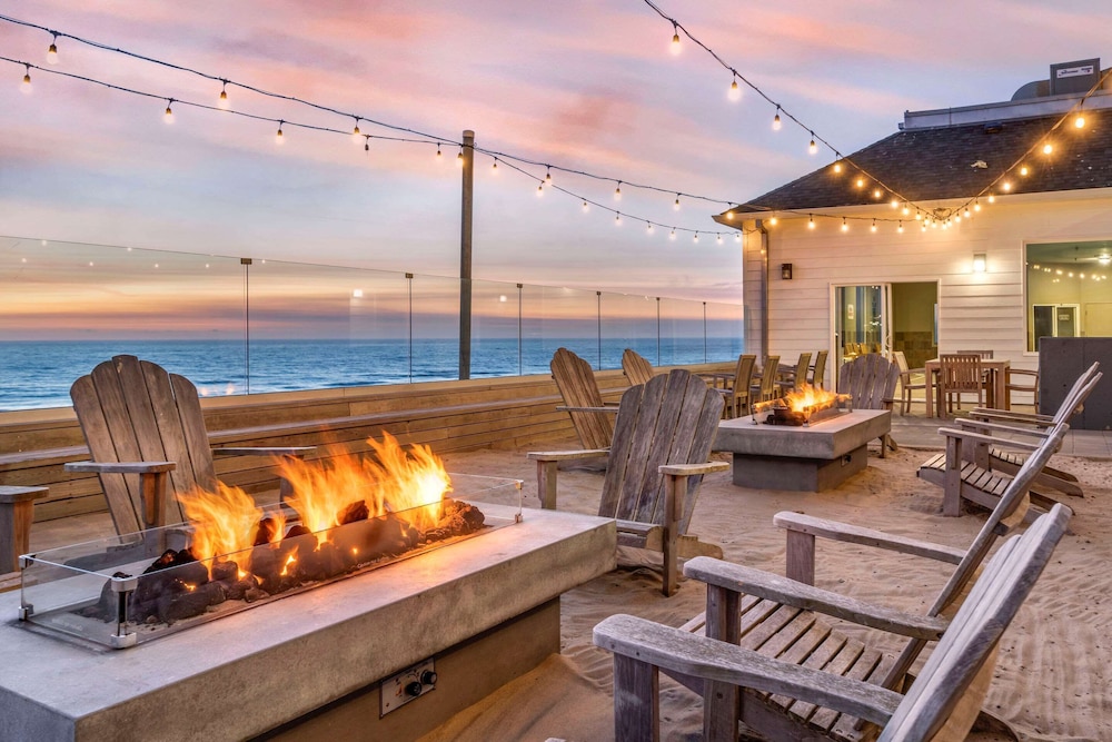 Elizabeth Oceanfront Suites Ascend Hotel Collection 35/46