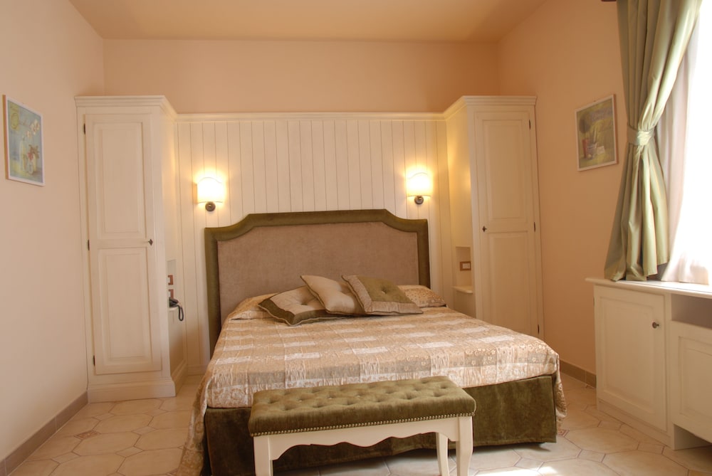 Tenuta Del Perugino 12/50