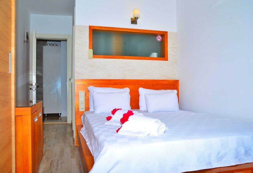 Nur Hotel 23/73