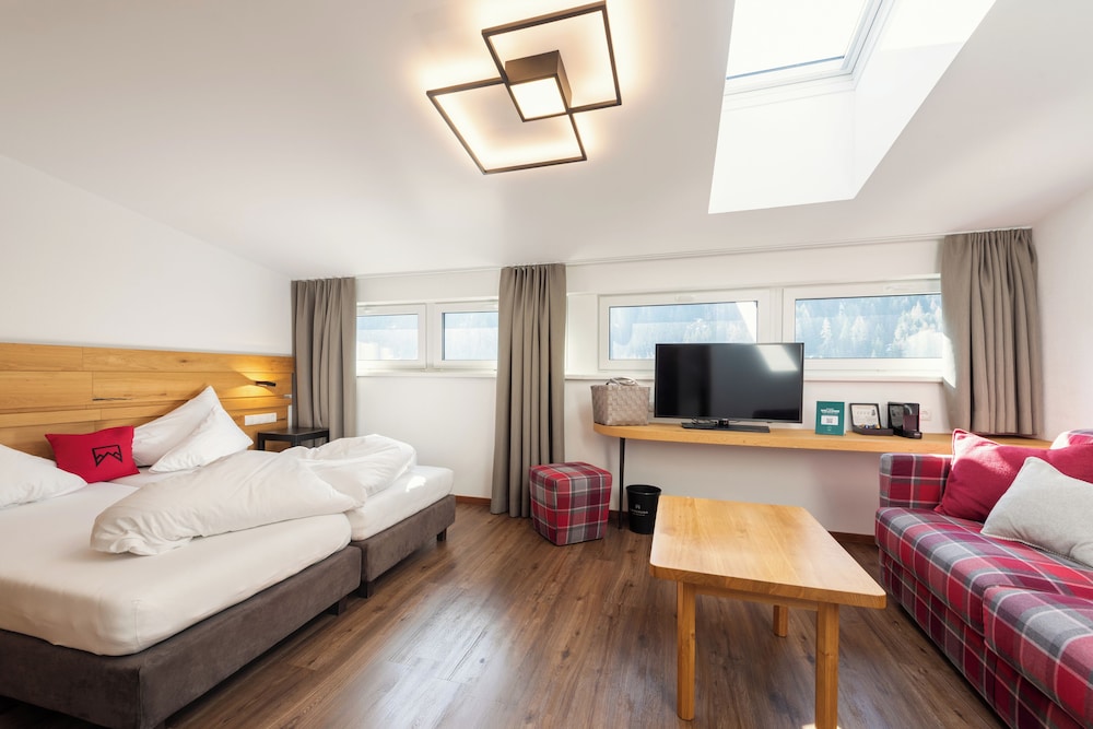 Hotel Grischuna 9/50
