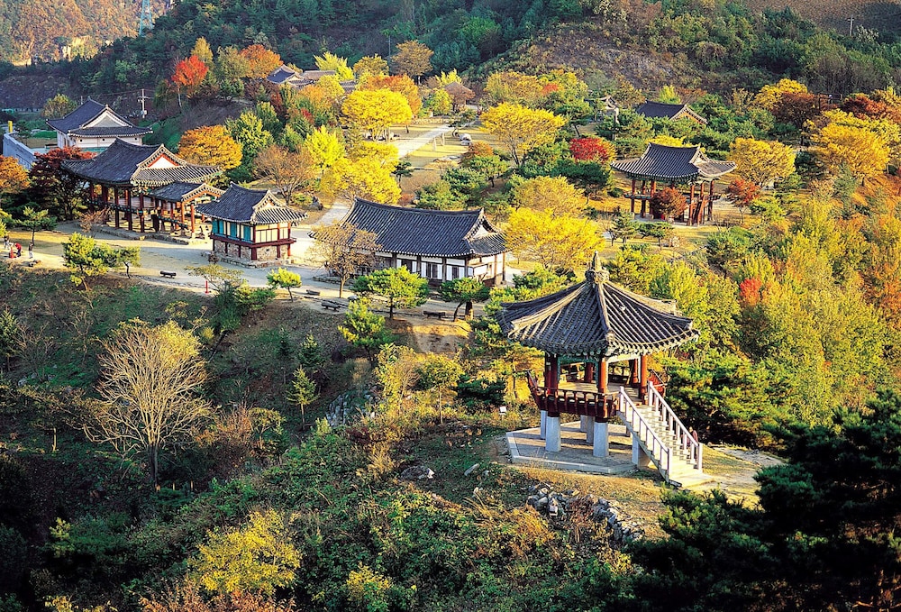 Cheongpung Resort 45/50