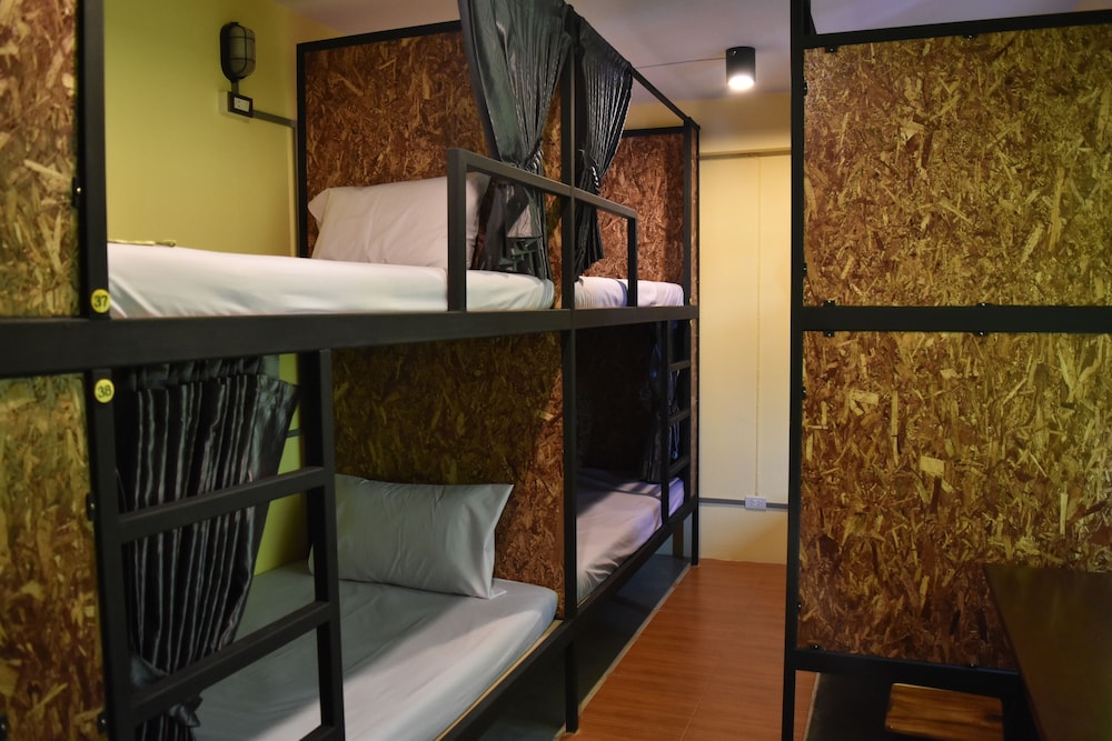 Hide Bangkok Hostel 12/69