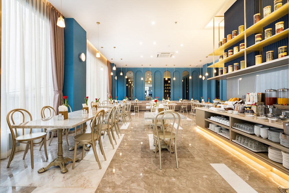 Jovia Hotel 38/49