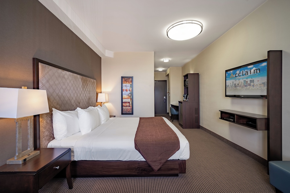 Acclaim Hotel By Clique 21/62