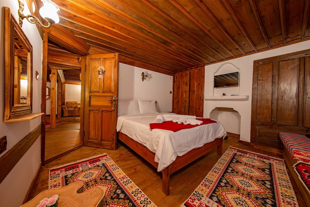 Hanedan Konak Otel 12/47