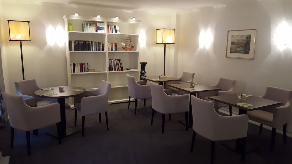 Hotel Niederrad 22/29