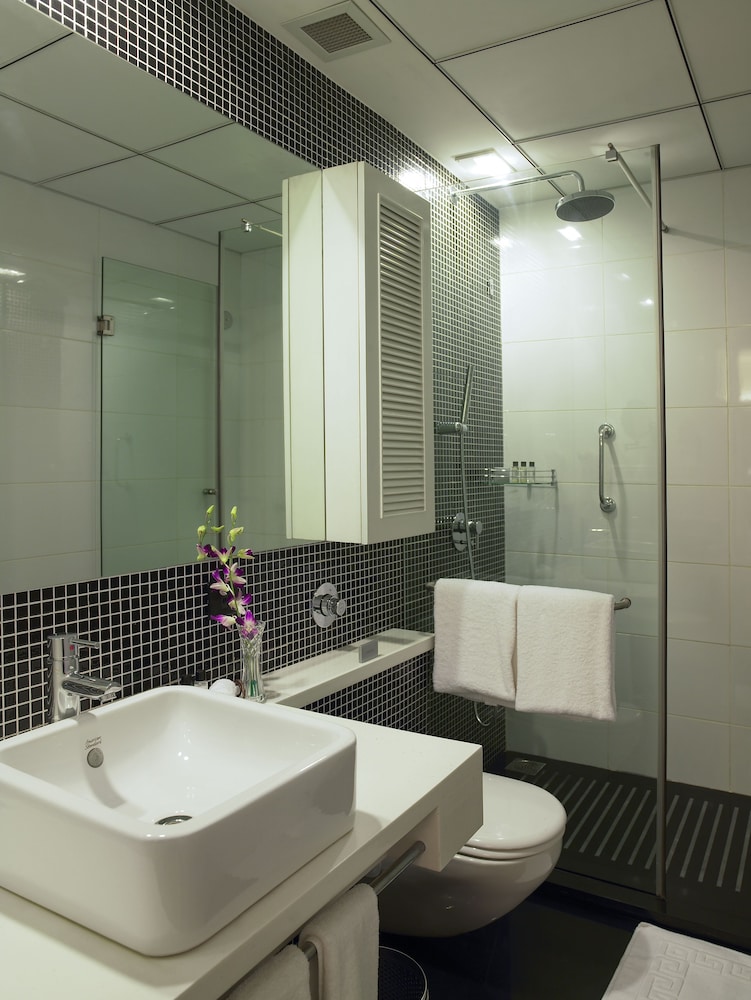 Grand Mercure Bangalore An Accor Hotels Brand 48/49