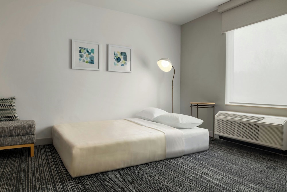 Towneplace Suites By Marriott Duluth 6/31