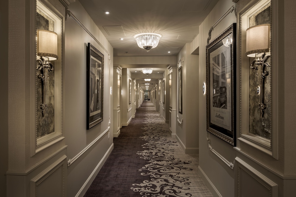 The Ivey's Hotel 32/68