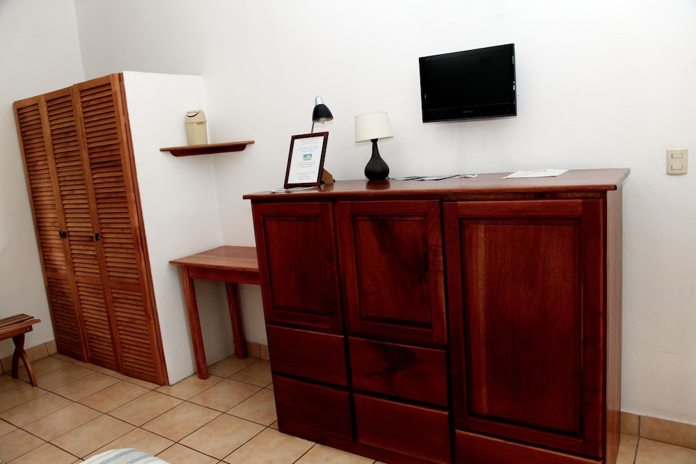 Hotel Colinas Del Sol 6/46
