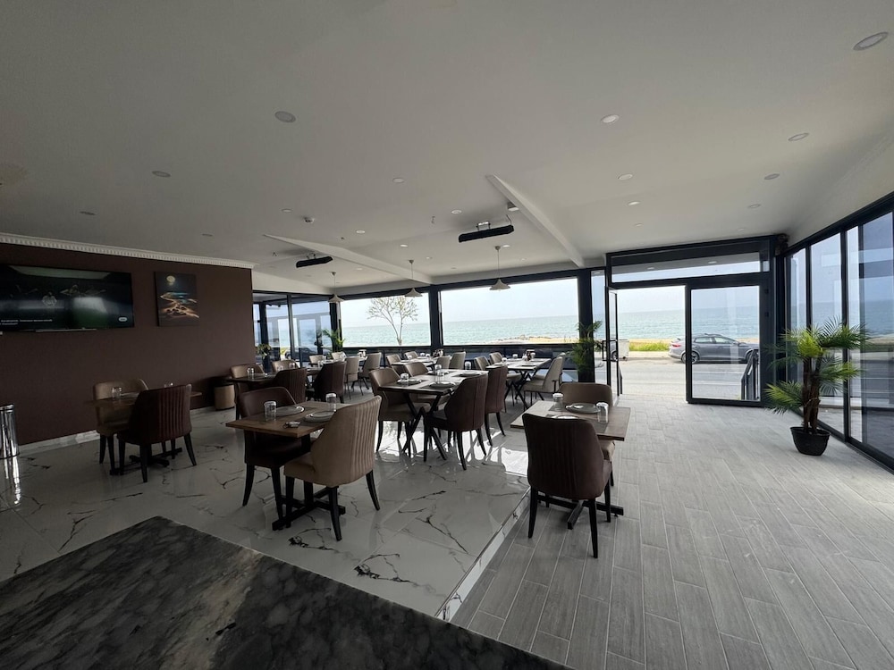 Airport Kumsal Otel 49/59