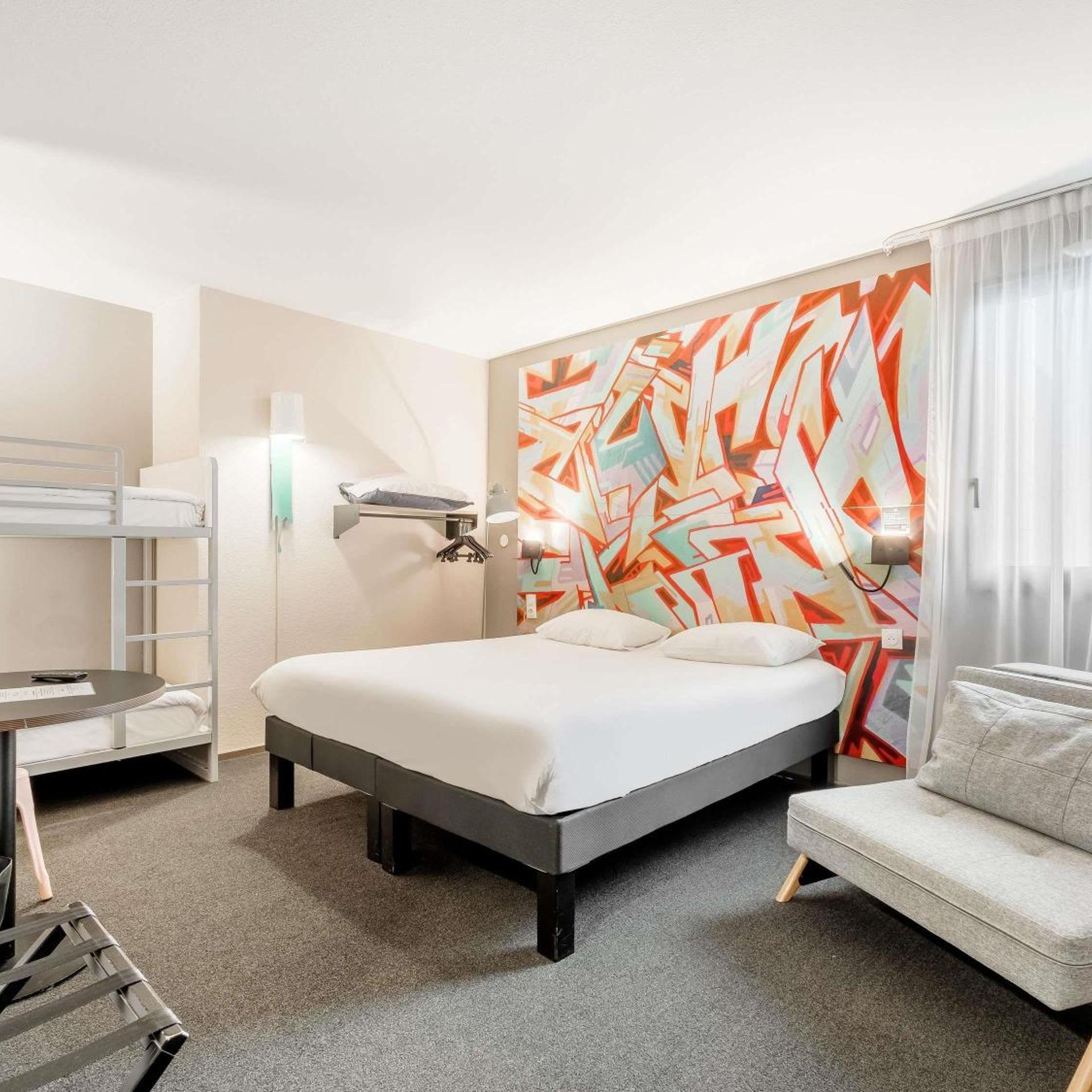 غرفة عائلية بأسرّة بطابقين